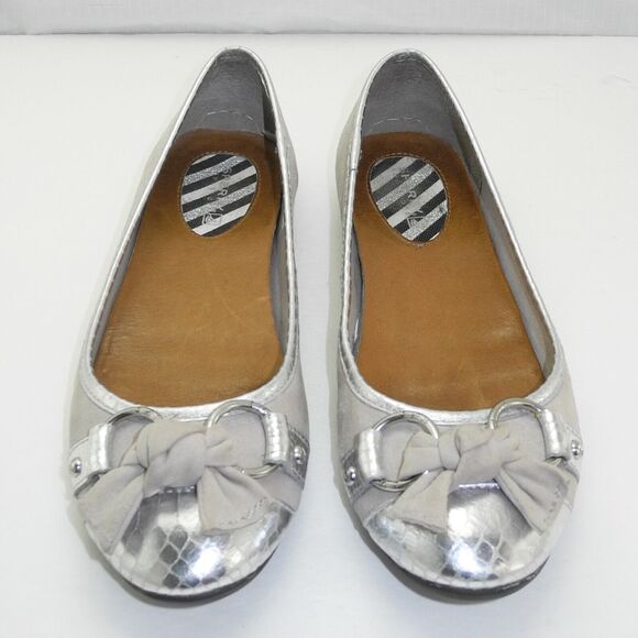 Sperry Top Sider Kendall Ballet Flats Beige Suede Bow Silver Cap Toe-Women's 6.5 - Picture 2 of 8